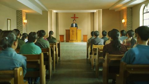 มีเขียนไว้ว่า “เพราะฉะนั้นไม่มีการลงโทษคนที่อยู่ในพระเยซูคริสต์ […]” (โรม 8:1) เพราะเราเชื่อในพระเยซูคริสต์ มีการรับประกันแล้วว่าเราจะไม่ถูกลงโทษและสามารถเข้าสู่อาณาจักรแห่งสวรรค์ได้!